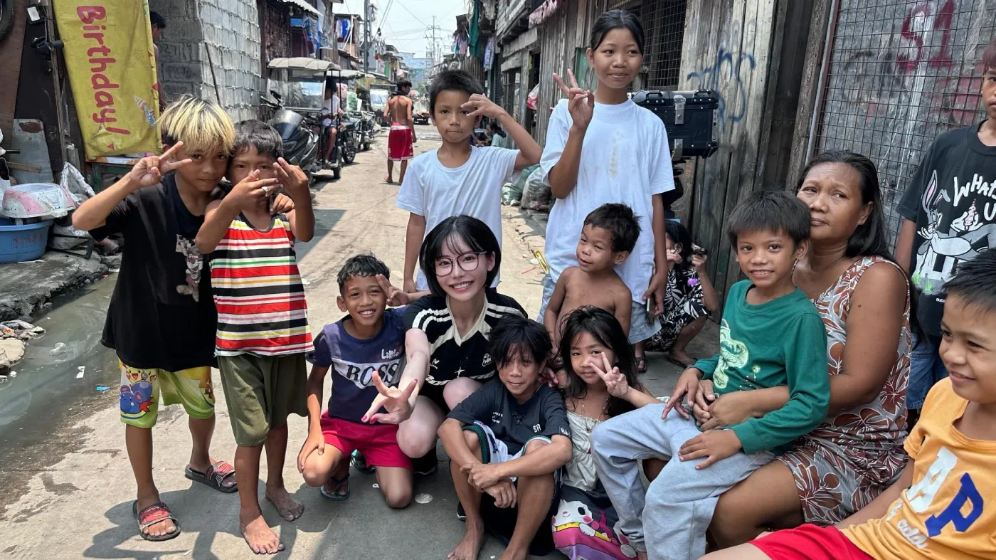 Eimi Fukada Deja el AV y Apuesta Todo por los Ninos de los Barrios Marginales en Filipinas 1 1 Eimi Fukada Deja el AV y Apuesta Todo por los Ninos de los Barrios Marginales en Filipinas 1 1